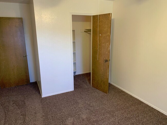 Building Photo - Duplex