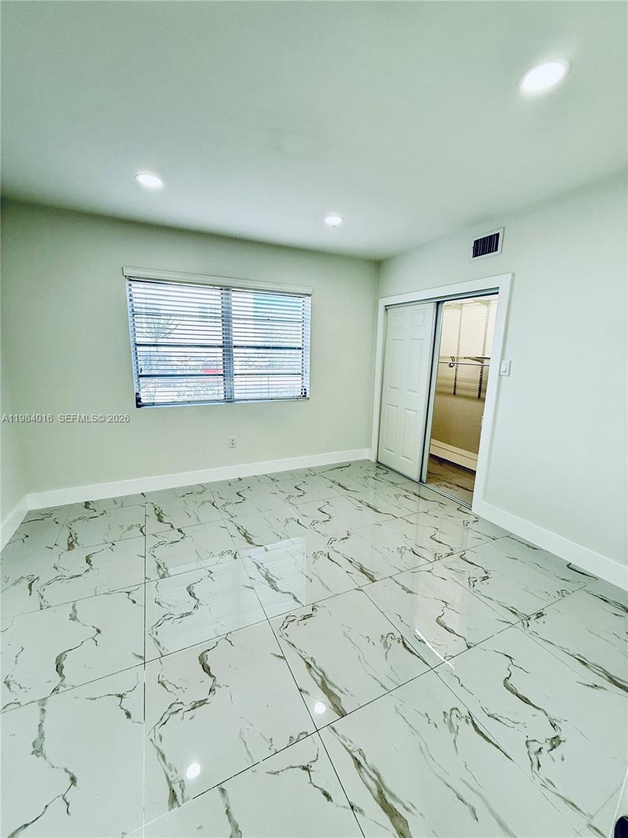 Building Photo - 617 SW 11th St