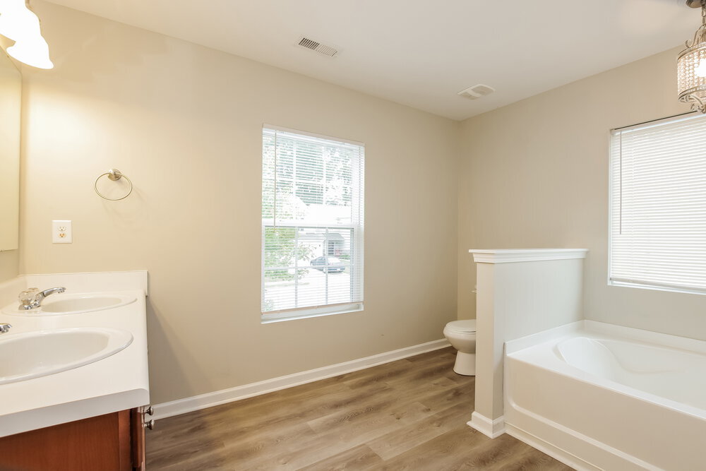 Building Photo - 3636 Ernie Dr