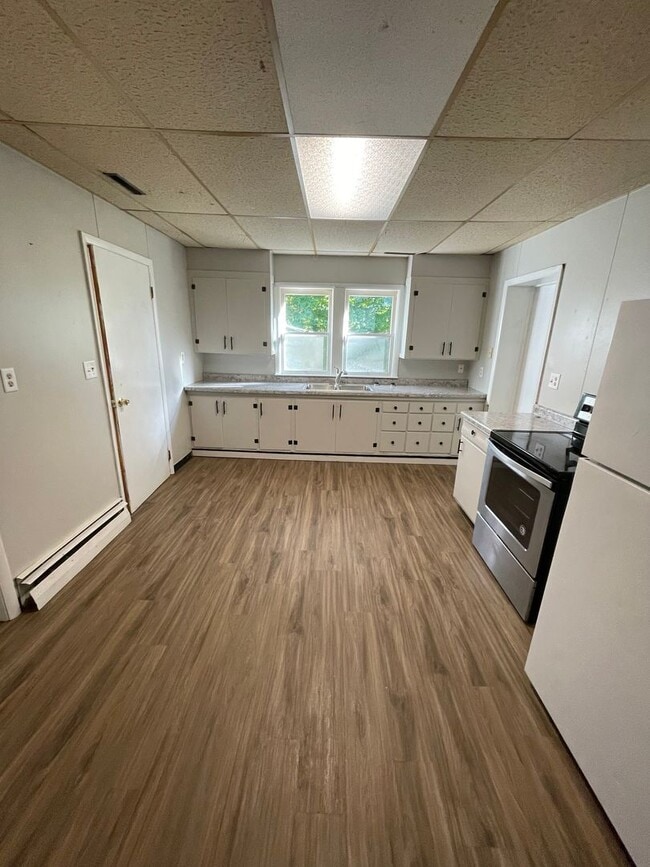 Building Photo - Home for the Holidays - 4 Bedroom in Delphi