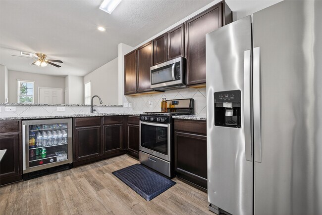 Building Photo - 13640 Collier Park Ln