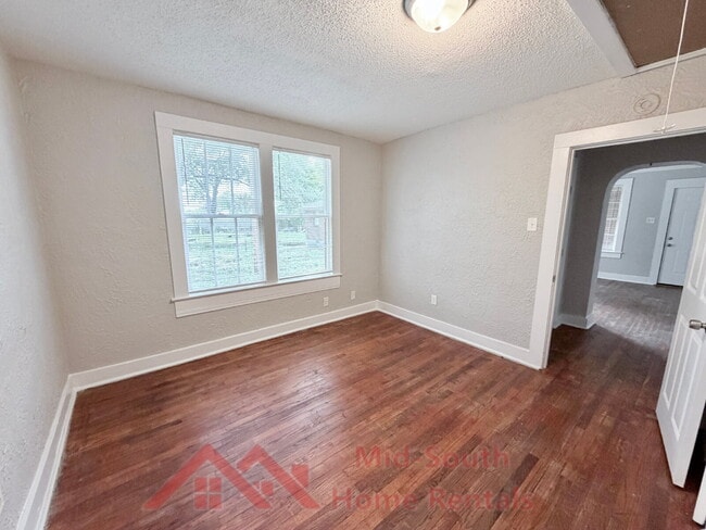 Building Photo - 1379 Ferguson Rd