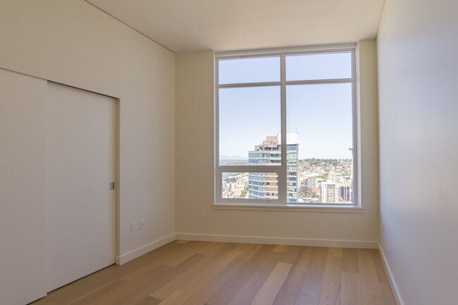 Building Photo - 121 Stewart St