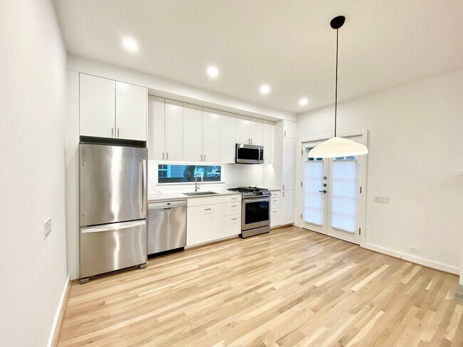 Building Photo - BRA01BS