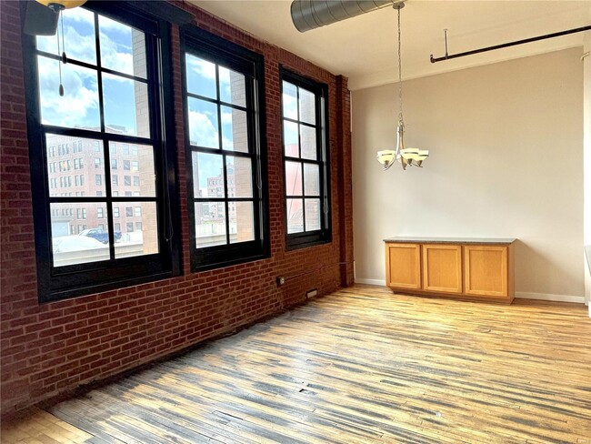 Building Photo - 1520 Washington Ave