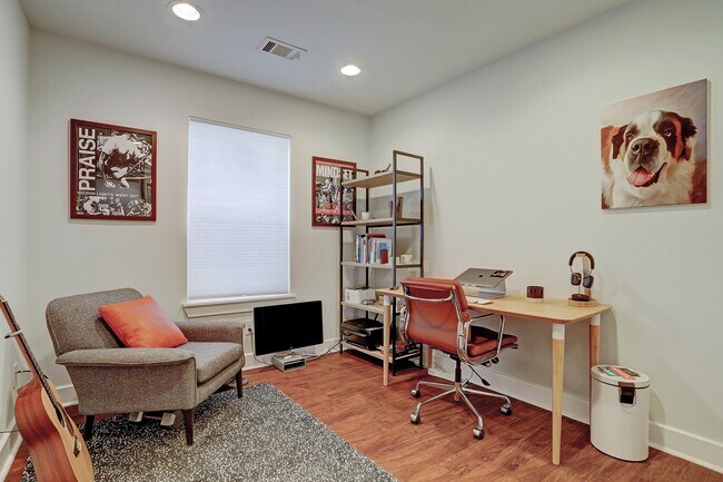 Building Photo - 1308 Ruthven St