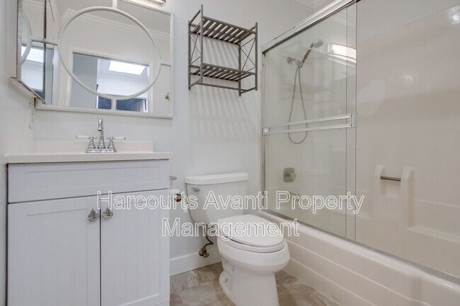Building Photo - 3268 Via Marin