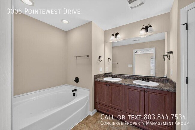 Building Photo - 3005 Pointewest Dr