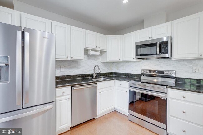 Building Photo - 5312 Anchor Ct