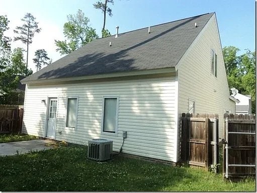 Building Photo - 3520 Wescott Dr NW