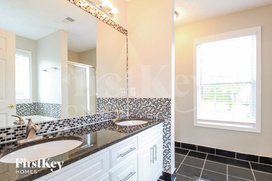 Building Photo - 268 Rockingham Dr