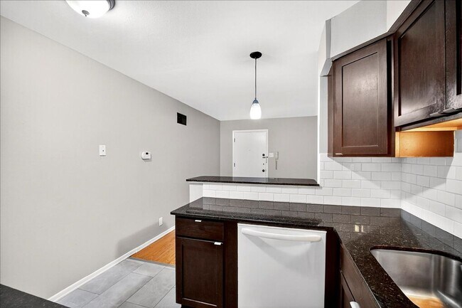 Building Photo - Plan A