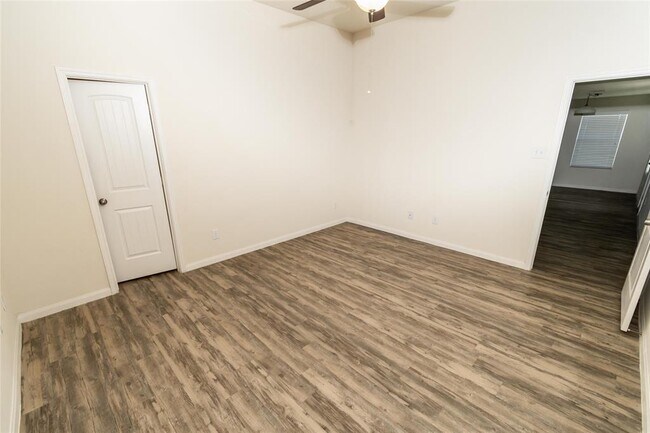 Building Photo - 2619 Montecito Ln