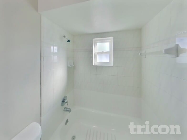 Building Photo - 6623 Freeport Dr