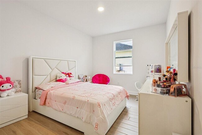 Building Photo - 710 Creeping Fig St