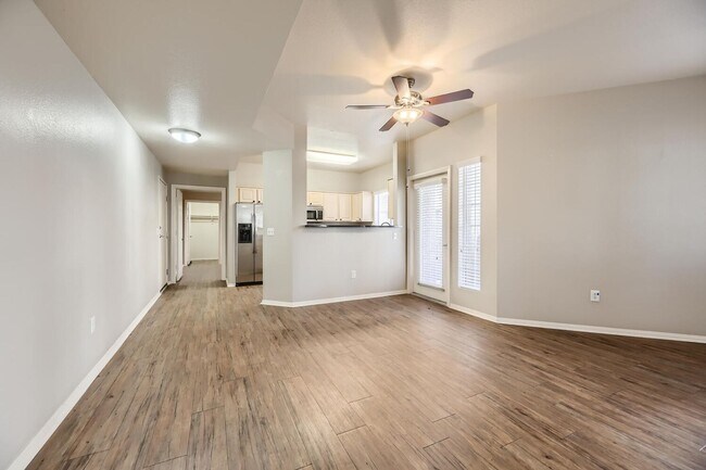 Building Photo - STUNNINGLY UPGRADED 2 Bedroom Condo In SPA...