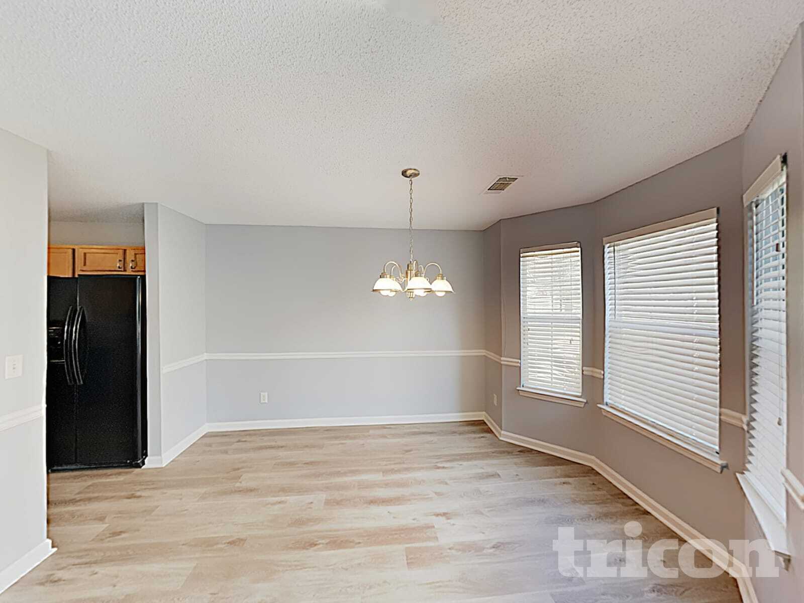 Building Photo - 1005 Maris Ln