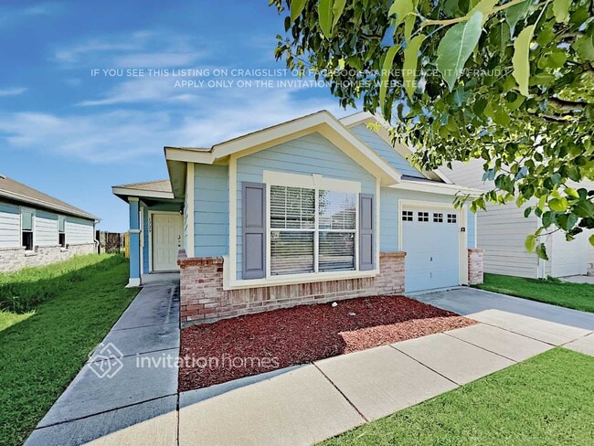 Building Photo - 1729 Vineridge Ln