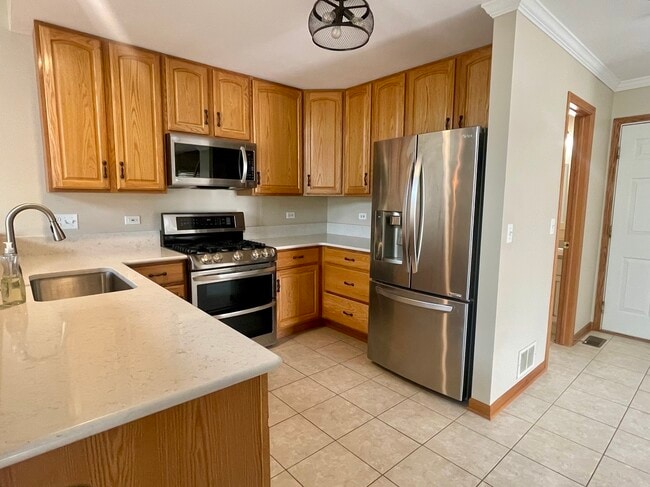 Building Photo - 517 Willow Way