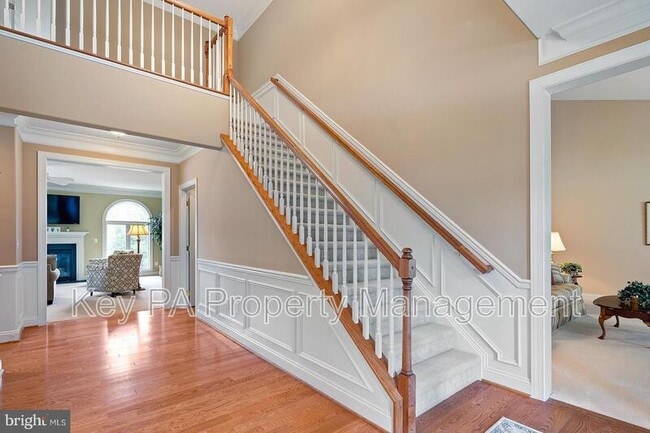 Building Photo - 155 Harrogate Dr