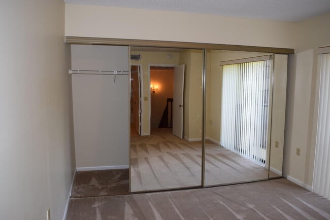 Building Photo - 5945 SE Windsong Ln