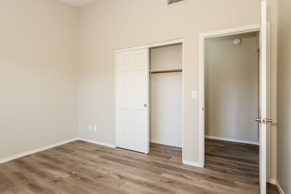 Building Photo - 11205 W Sunflower Pl