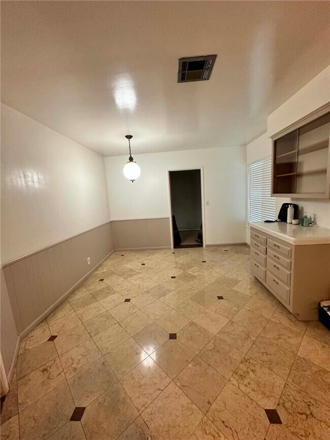 Building Photo - 17458 Fontlee Ln