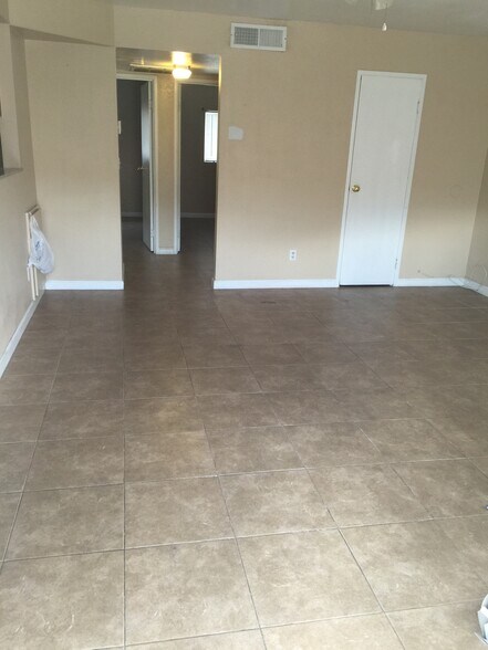 Building Photo - 4922 Sammymel Dr