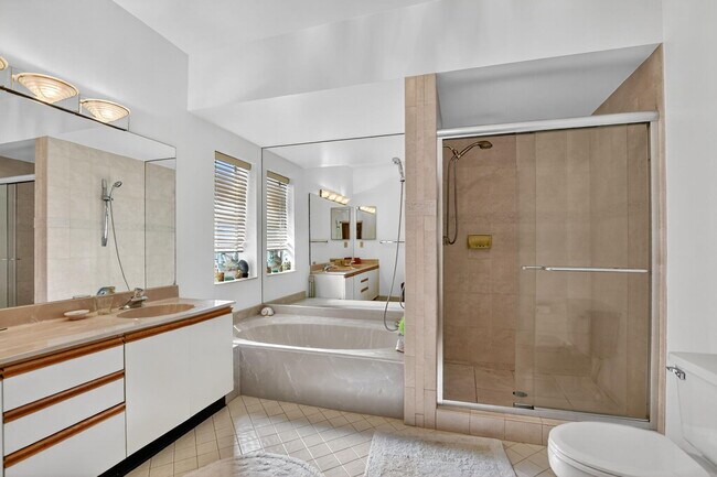 Building Photo - 7623 Cinebar Dr