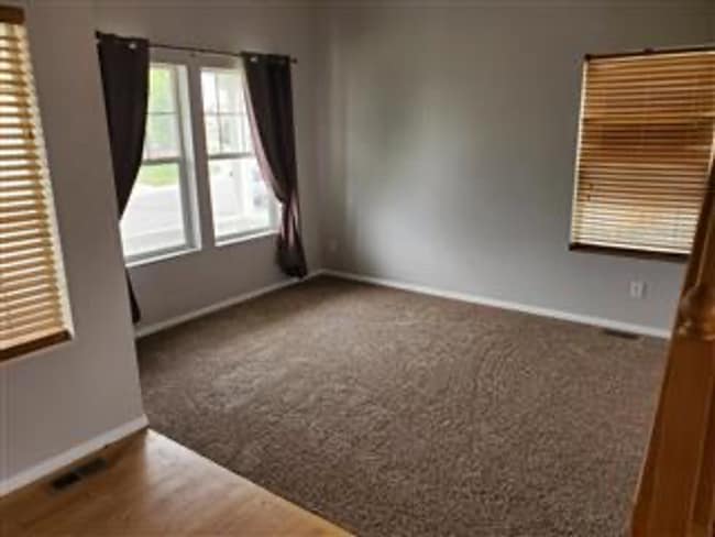 Building Photo - Updated Sage Creek Contemporary 2 Story