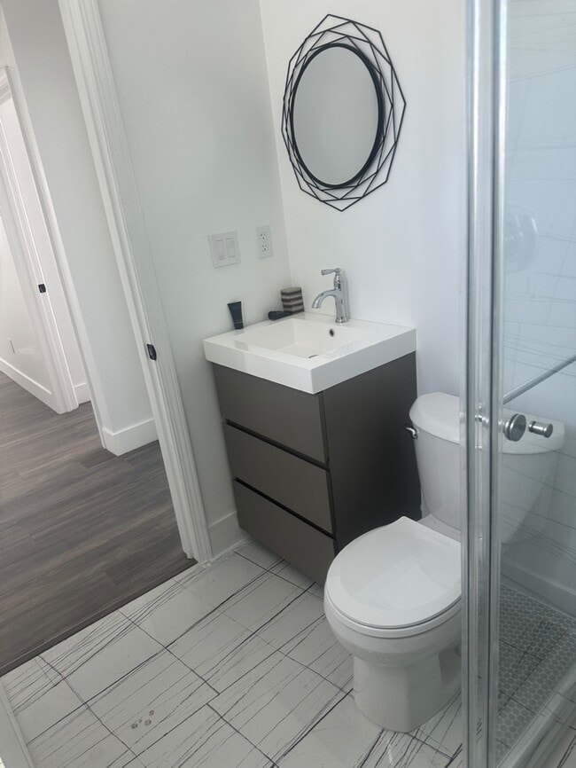 Building Photo - 10859 Nettleton St