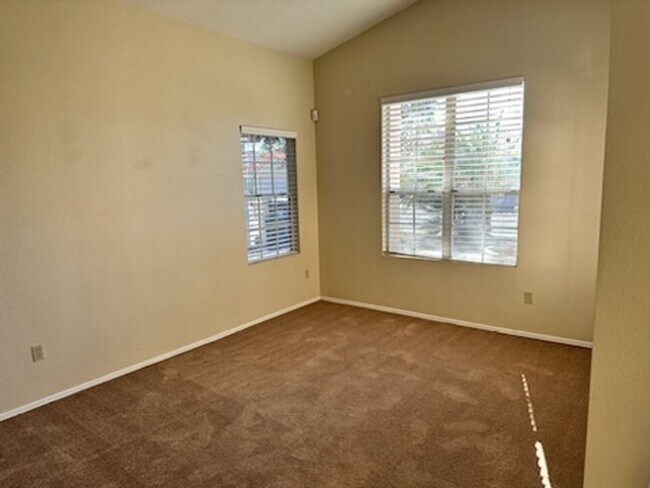 Building Photo - 4106 E Ashurst Dr
