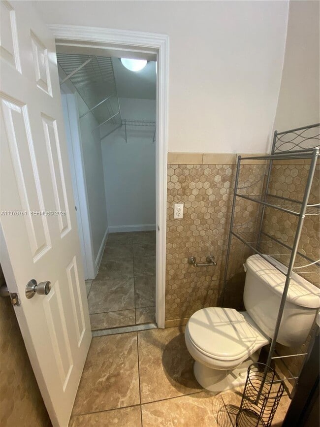 Building Photo - 305 69th St