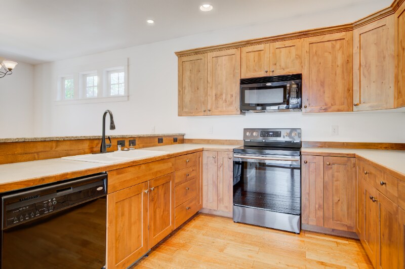 Building Photo - 3167 Spring Ridge Dr