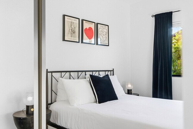 Building Photo - 5019 Hawley Blvd