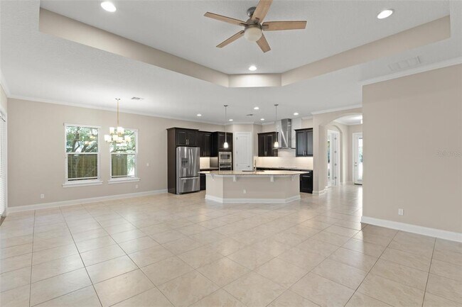 Building Photo - 13833 Behring Ave