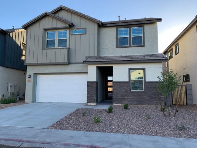 Building Photo - 1144 S Tumbleweed Ln