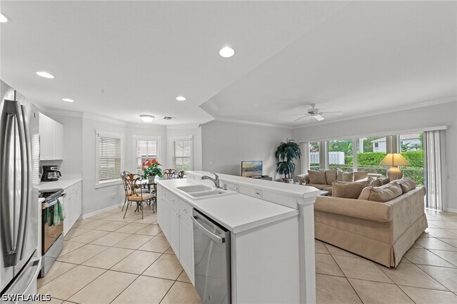 Building Photo - 28611 Carriage Home Dr