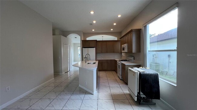 Building Photo - 112 Cello St
