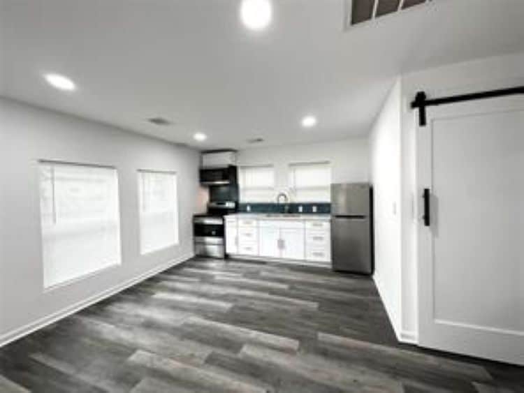 Building Photo - 4318 1st St