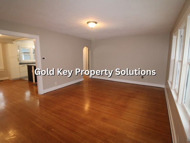 Building Photo - Attractive 2 BR 1 BA House with 2-Car Garage and Covered Porch (NO SECTION 8)