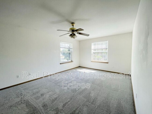 Building Photo - 1427 Virginia Ave
