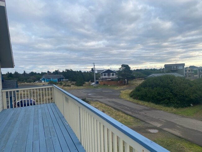 Building Photo - 934 Starfish Ct SW