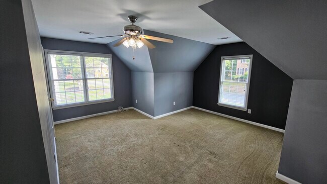 Building Photo - 1381 Providence Dr