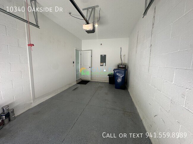 Building Photo - 10340 Oakside Dr