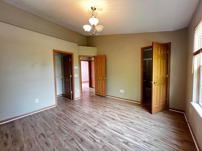 Building Photo - 6171 Womersley Dr