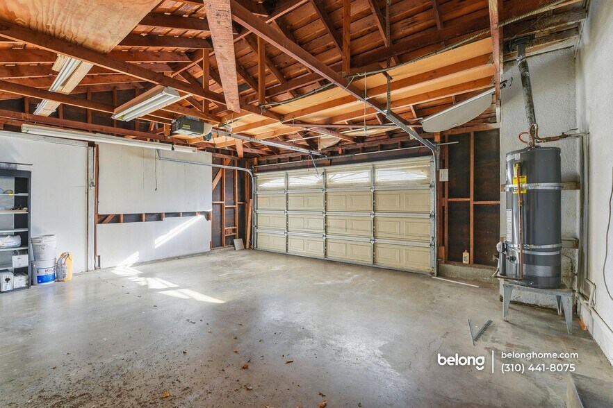 Building Photo - 6539 Petit Ave