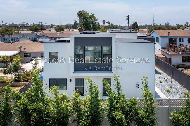 Building Photo - 6644 Rockglen Ave