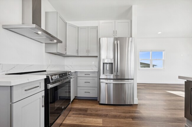 Building Photo - 22 Maiaku St