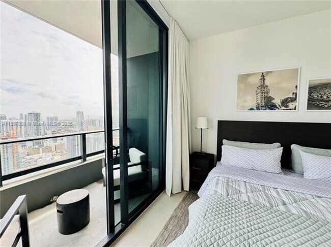 Building Photo - 159 NE 6th St